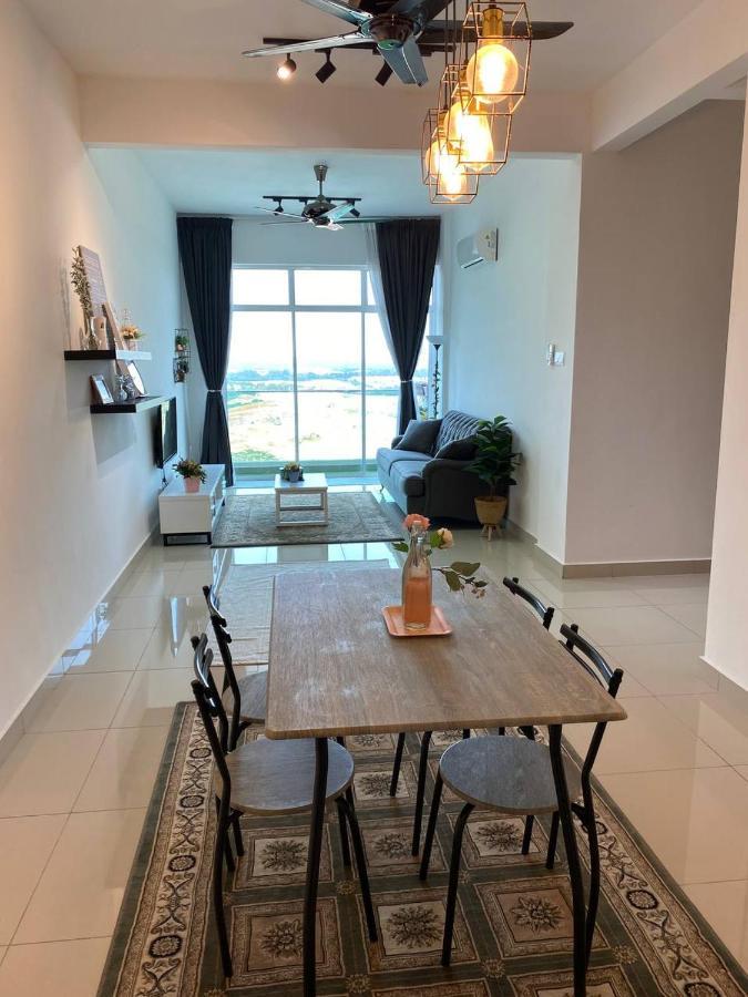 Family Stay, Sepang Klia, Free 2 Parking&Unifi Buitenkant foto